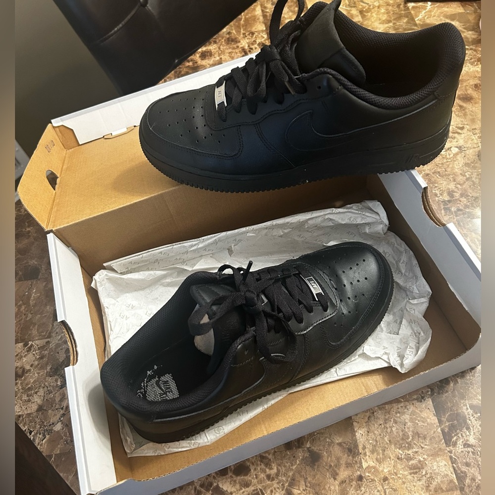 Woman’s sneakers